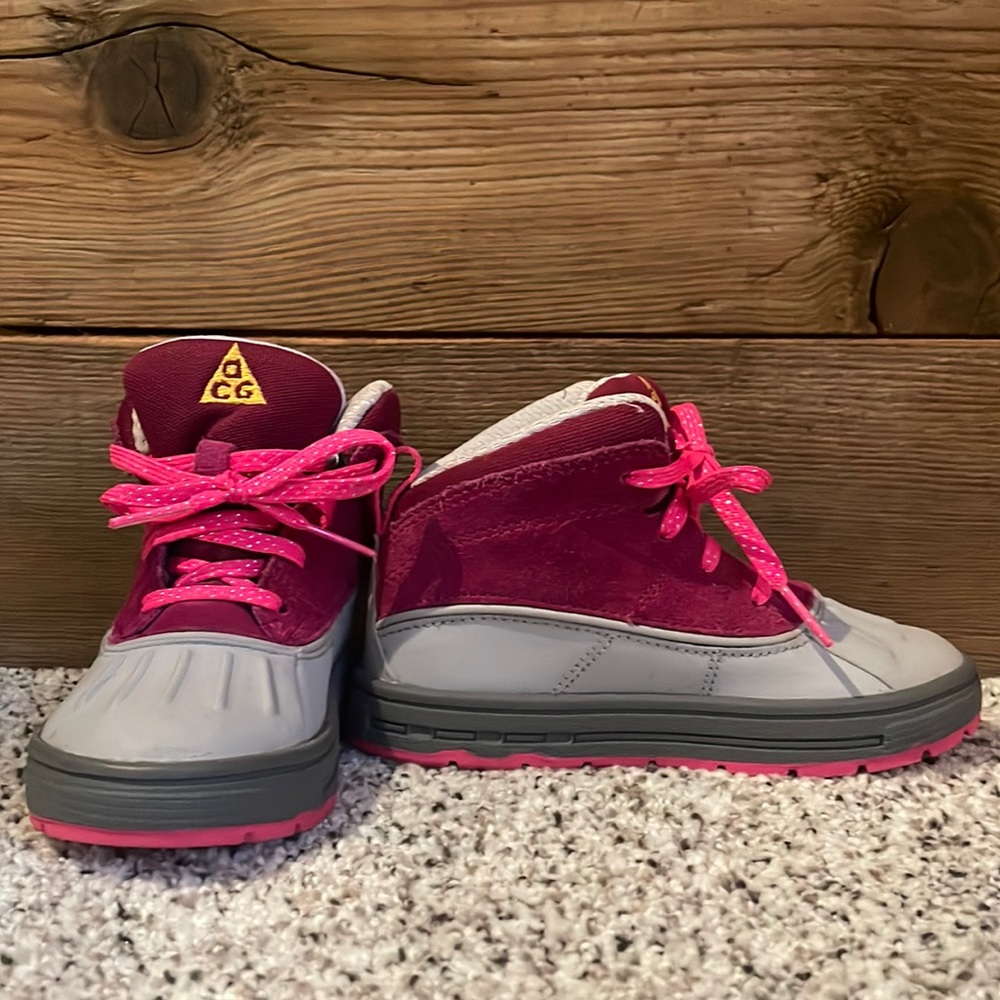 [LIKE NEW] Nike Woodside Toddler Boots